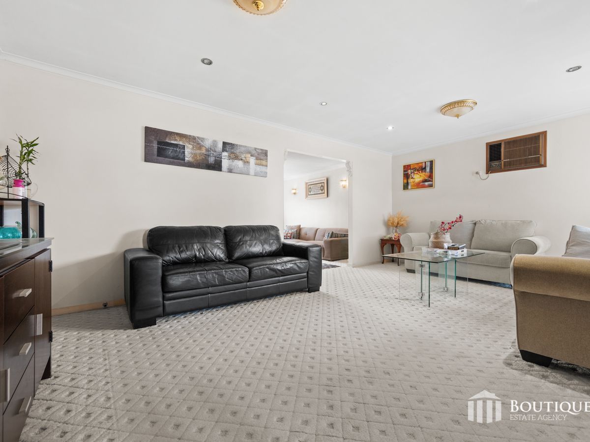 104 Bellbrook Drive, Dandenong North