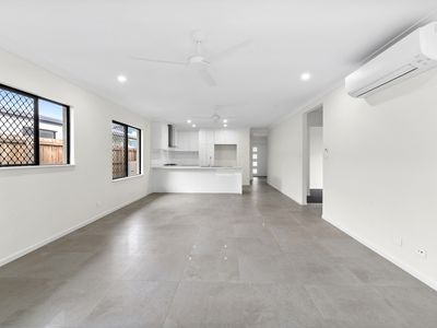 6 Kulla Link, Mount Peter