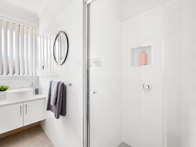 2/96 Saltley Street, South Kingsville