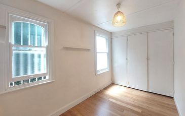 22 Henderson Road, Alexandria