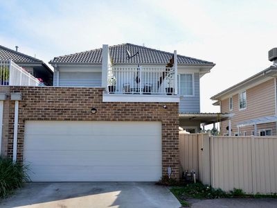 16 / 7 Toolondo Close, Caroline Springs