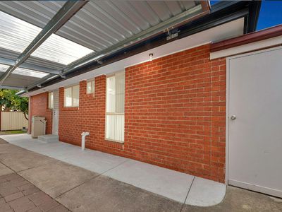 1 / 8 Hayes Road, Hampton Park