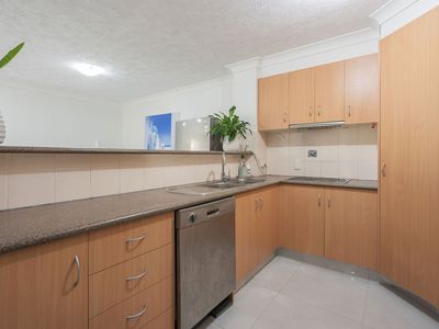 30 / 16-26 SYKES COURT, Southport