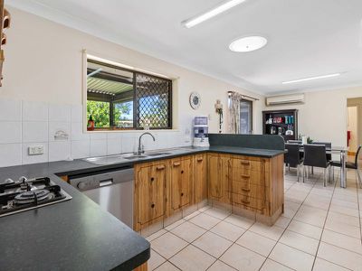 6 Visser Court, Rochedale South