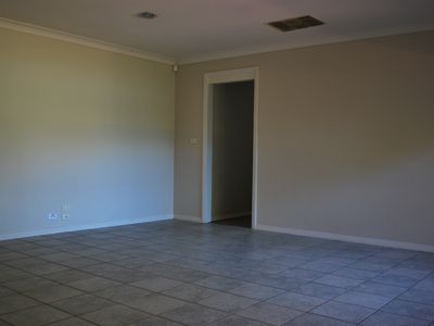 23 Falconer Way, Dubbo