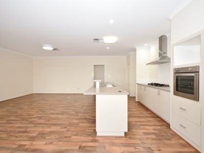 14 Mildura Way, Harrisdale