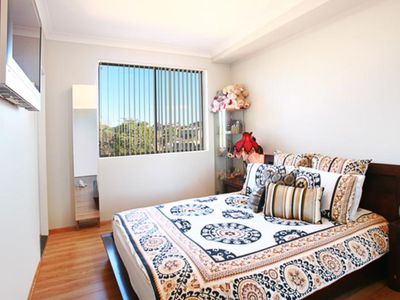 503 / 2A Sarsfield Circuit, Bexley North