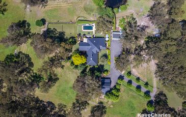 2 Thomson Road, Beaconsfield Upper