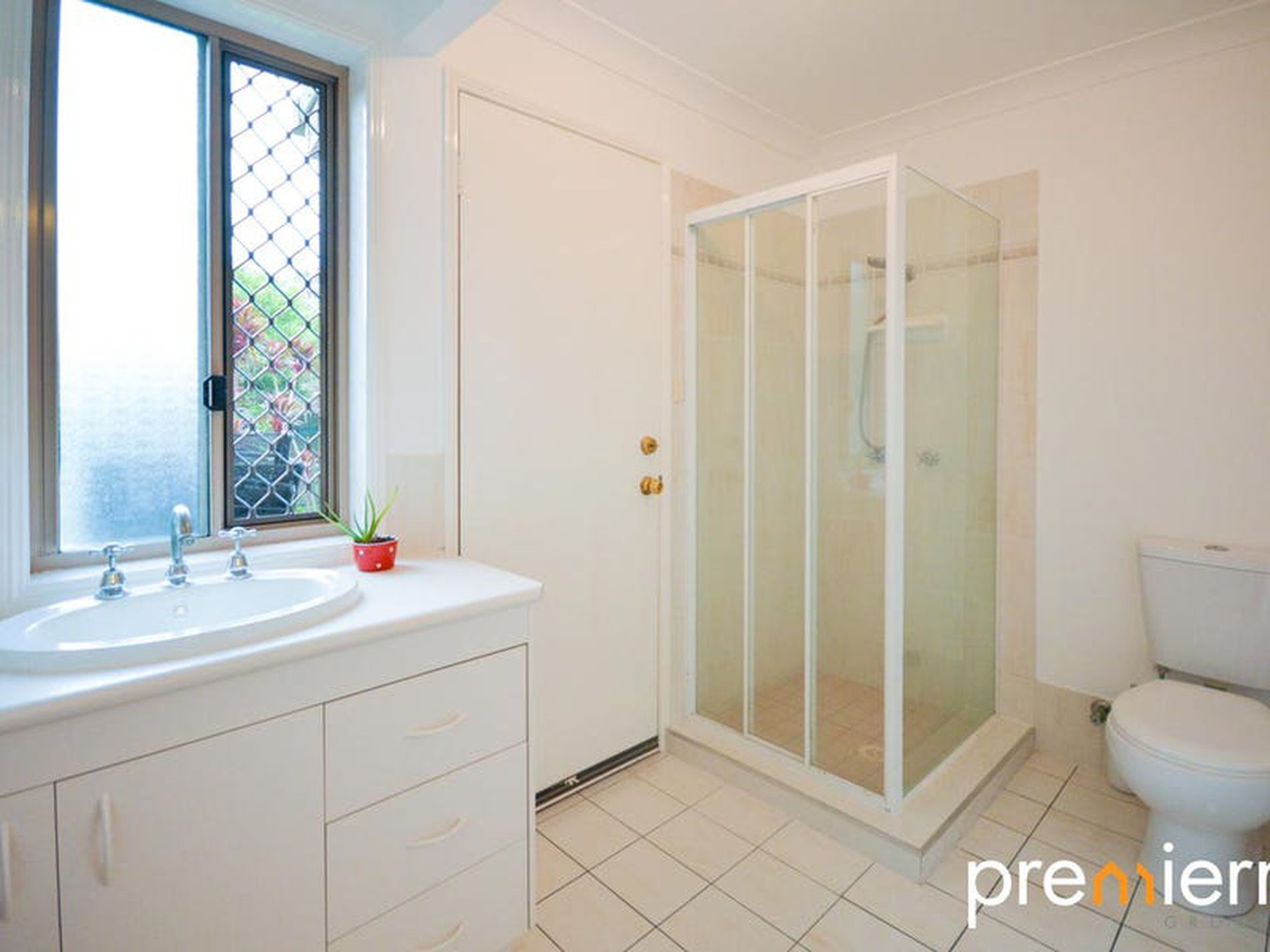 8 Dawson Court, Collingwood Park