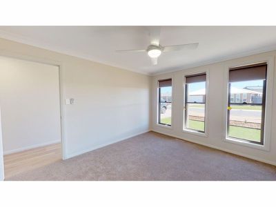 24 Waterfall Crescent, Dubbo