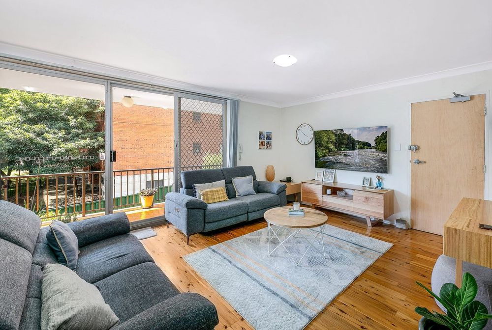 2 / 42-44 Sir Joseph Banks Street, Bankstown