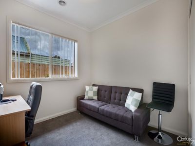 26A Robinson Crescent, Hampton Park