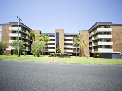 1 / 3-7 Peel Street, Tuncurry