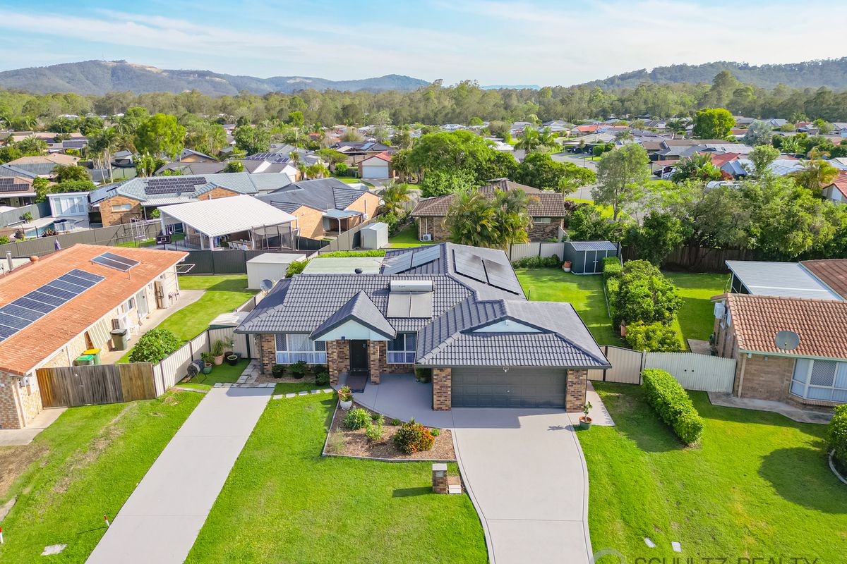 Freshly painted, 4 bedroom Family Home with 2 Driveways, Side Access and Parking for Caravan or Boat