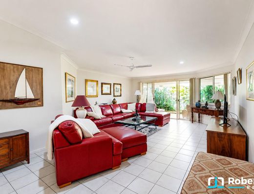 Easy and Spacious Living in a Great Location! image 2