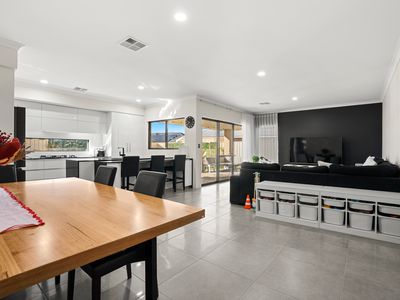 3 MIKADO RISE, Madora Bay