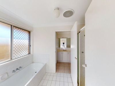 5 Ripponlea Street, Robina