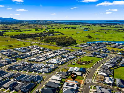 36 Oak Farm Road, Calderwood