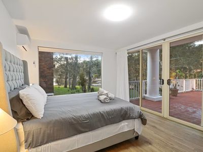 18 The Esplanade, North Arm Cove