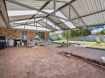 52 Sanderling Drive, Thornlie
