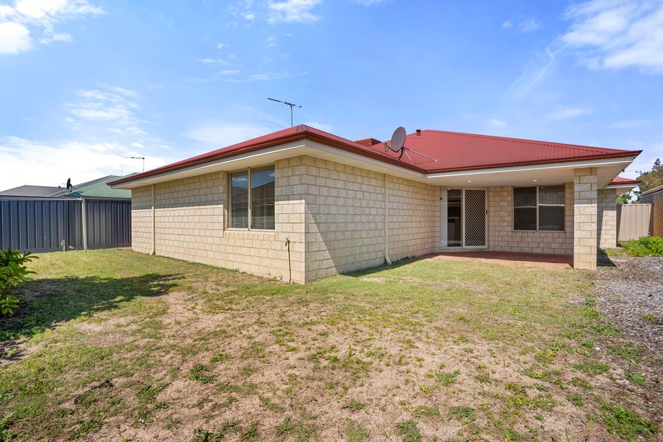 13 Valheru Avenue, Rockingham