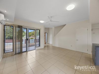 213 Riverside Boulevard, Douglas