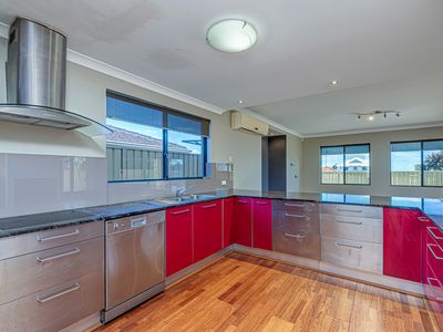 143 Lagoon Drive, Yanchep