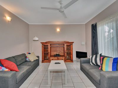 7 / 9 Airlie Circuit , Brinkin