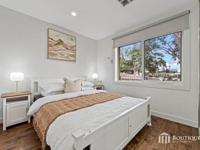 33 Amalfi Drive, Endeavour Hills