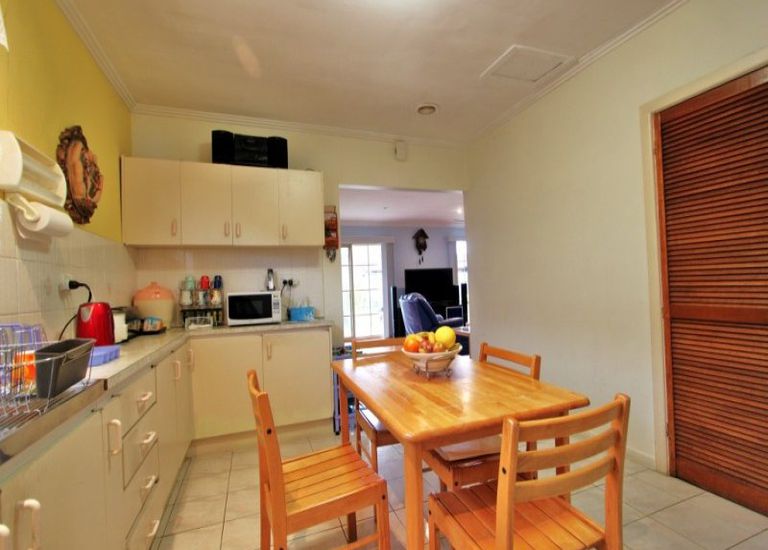 1449 Centre Road, Clayton