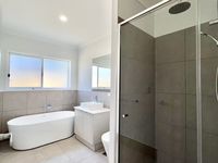 80 Redcomb Drive, Park Ridge