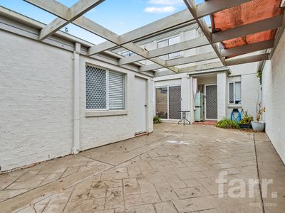 24 / 1 Bronberg Court, Southport