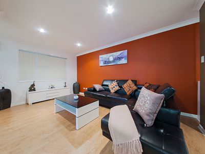 4 Letitia Place, Wakerley