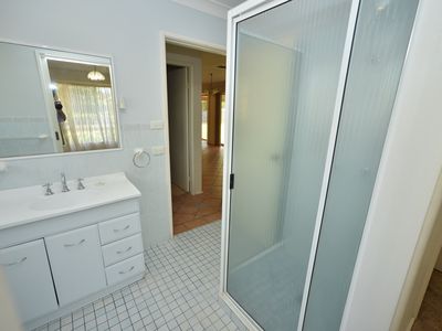 5 Ebelina Crescent, Parkes