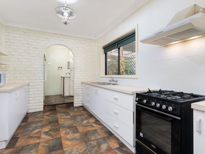 518 Butson Avenue, South Albury