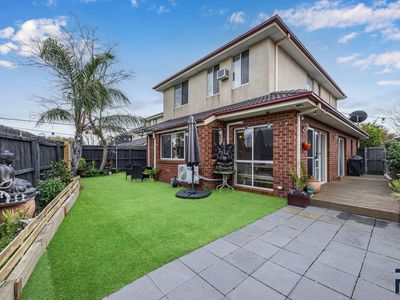 4 / 1A Thorogood Court, Taylors Lakes