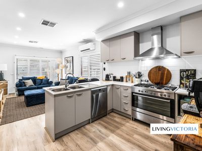 12 Arthurdale Crescent, Werribee