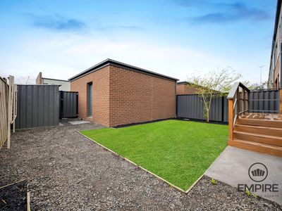 8 Balmoor Terrace, Clyde North