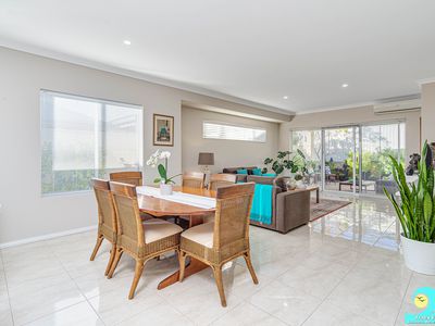 9 Topmast Brace, Alkimos