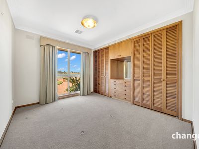 11 Robbs Road, Werribee South
