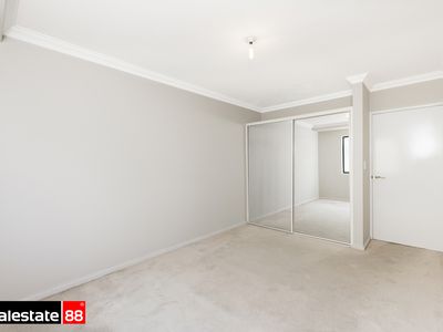 E5 (13)  /  88 Royal Street, East Perth
