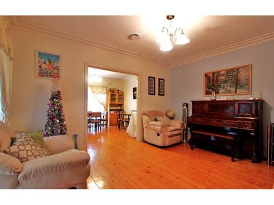 1449 Centre Road, Clayton