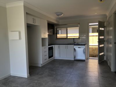 2 / 12 Claireview Street , Logan Reserve