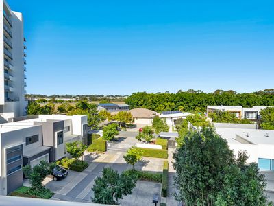 301 / 3 Compass Drive, Biggera Waters