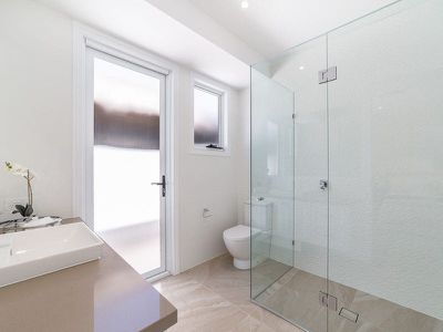 20 Seafarer Court, Paradise Waters