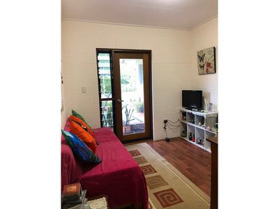 38 Armstrong Street, Atherton