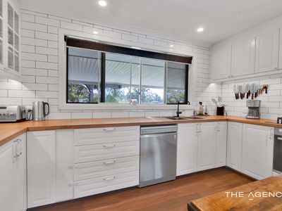 395 Warwick Road, Greenwood