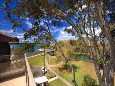 2 / 3 Bradman Avenue, Maroochydore