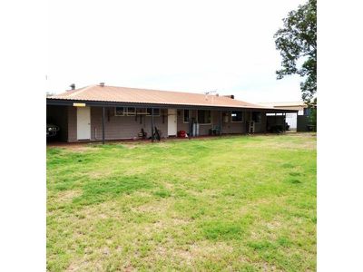 10 MOORAMBINE ST, Wedgefield