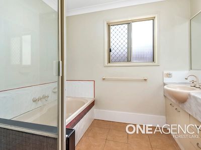 9 Mannix Place, Forest Lake